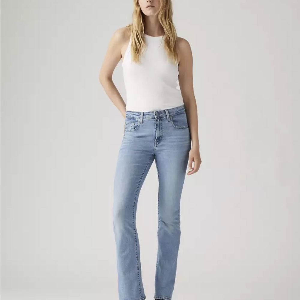 Levi’s High Rise Bootcut Jeans